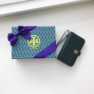 Tory Burch Robinson Smartphone Wristlet